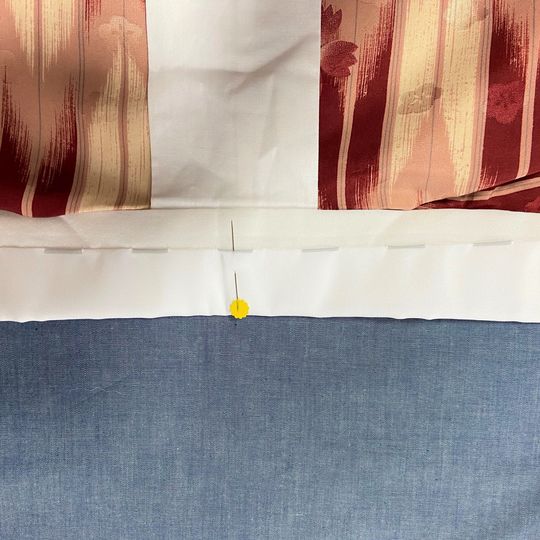 ９.表も同様にまち針で留める